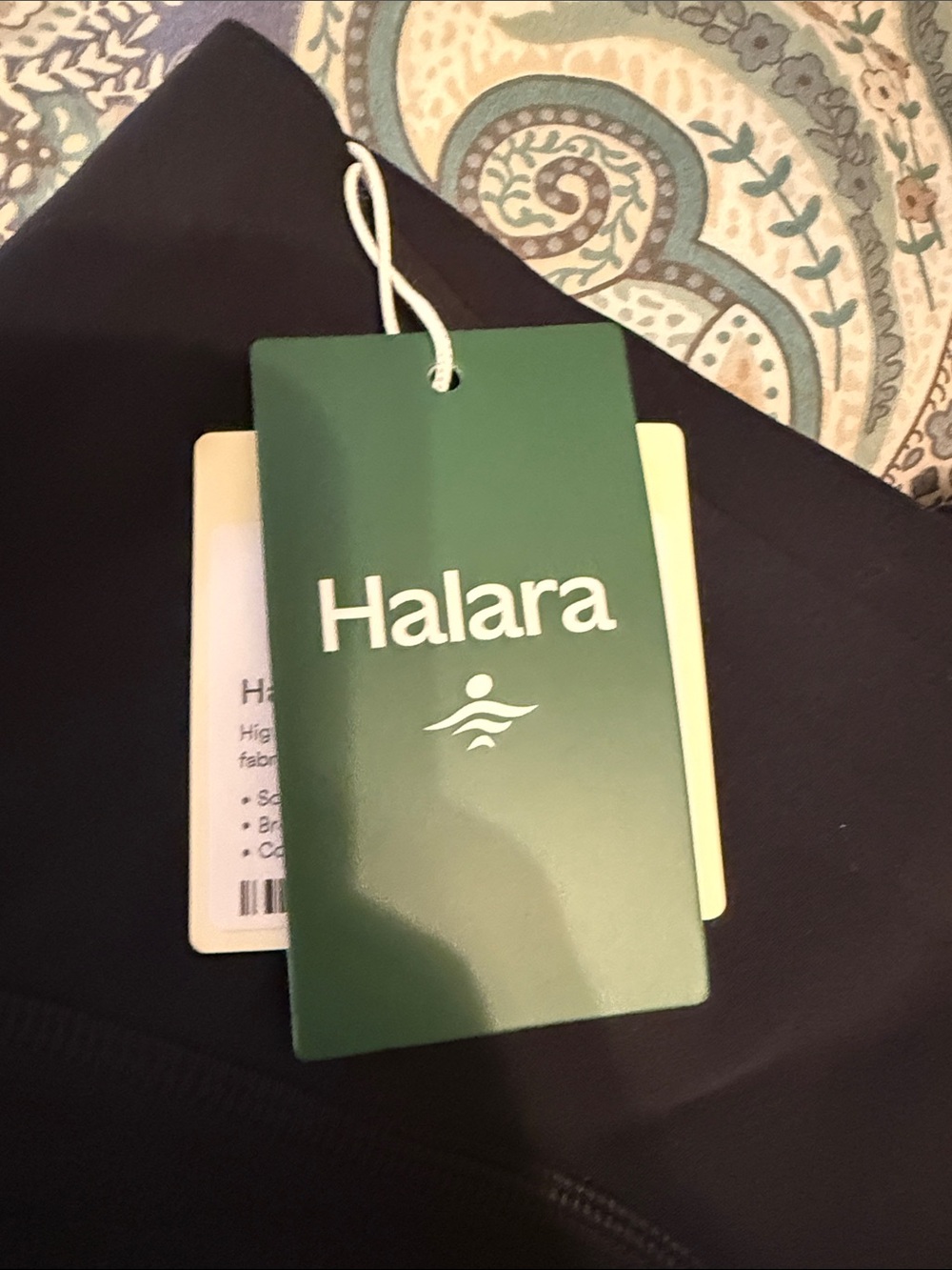 HALARA Viral Yoga Pants - Picture 2 of 5
